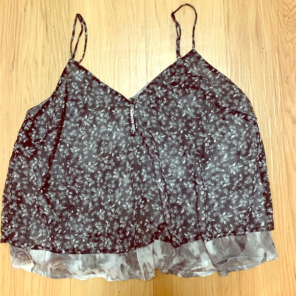 Urban Outfitters Tops - ❌SOLD❌ 🦋 3/$9 Cope (Urban Outfitters) Floral crop top